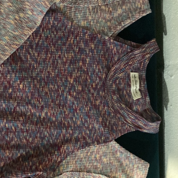 NWOT WE THE FREE JUNIOR THERMAL TYPE SHIRT. - Picture 3 of 5